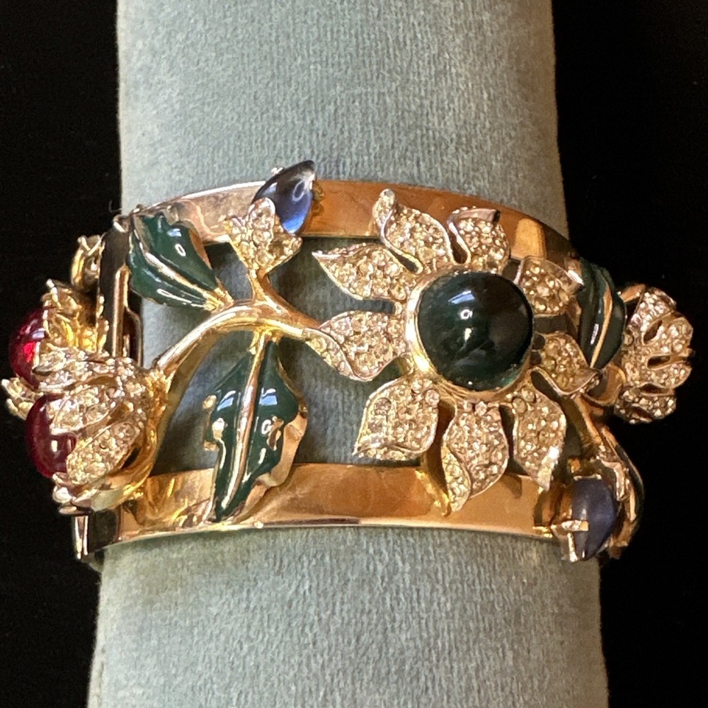 VTG Coro Book Piece Cabochon Rhinestone Corocraft Bracelet Carmen MirandaCamelia